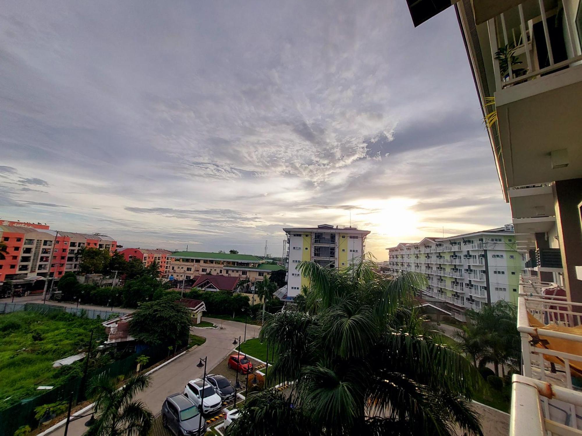 Ania Suite Room Lapu-Lapu City Exteriör bild