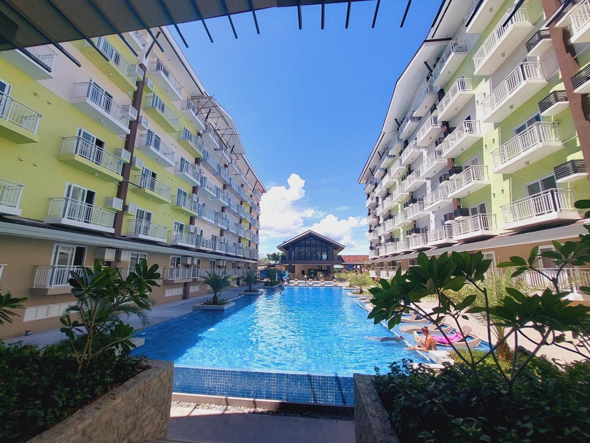 Ania Suite Room Lapu-Lapu City Exteriör bild