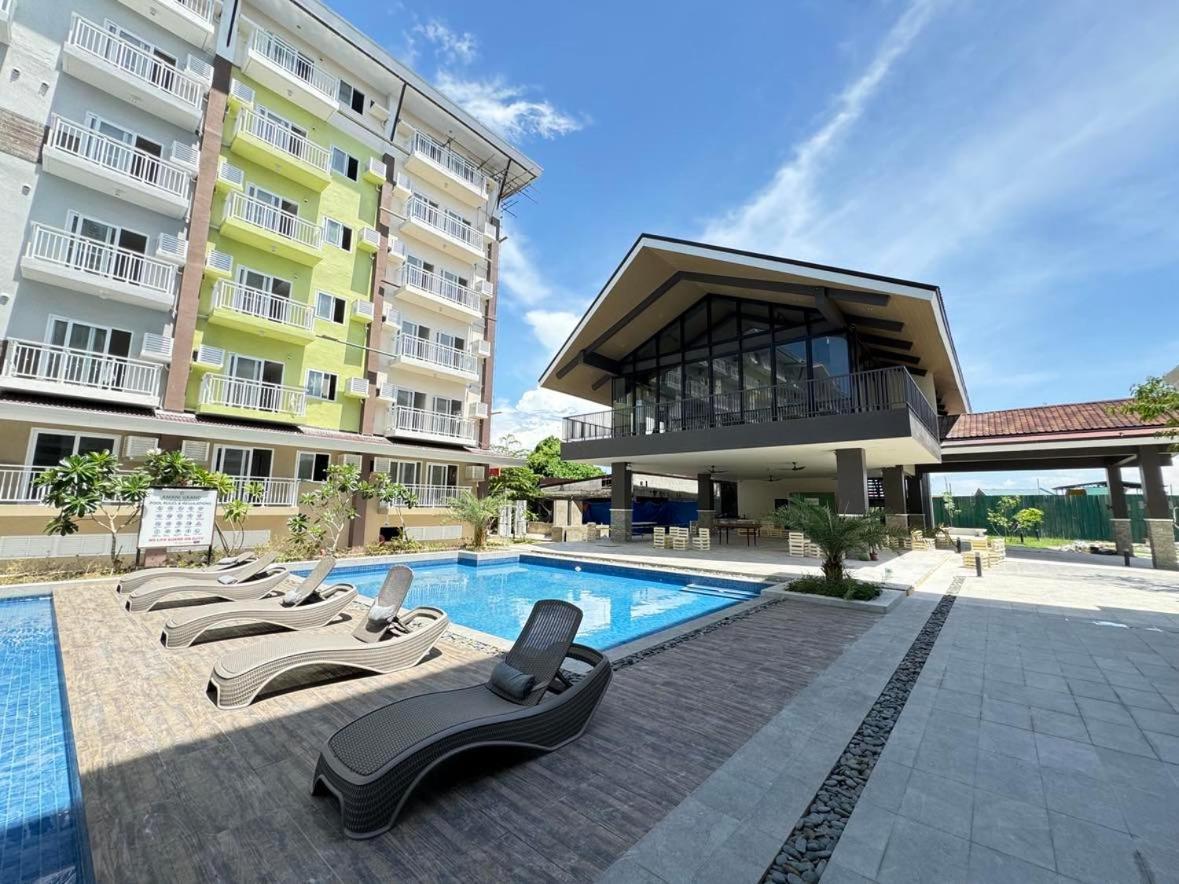 Ania Suite Room Lapu-Lapu City Exteriör bild