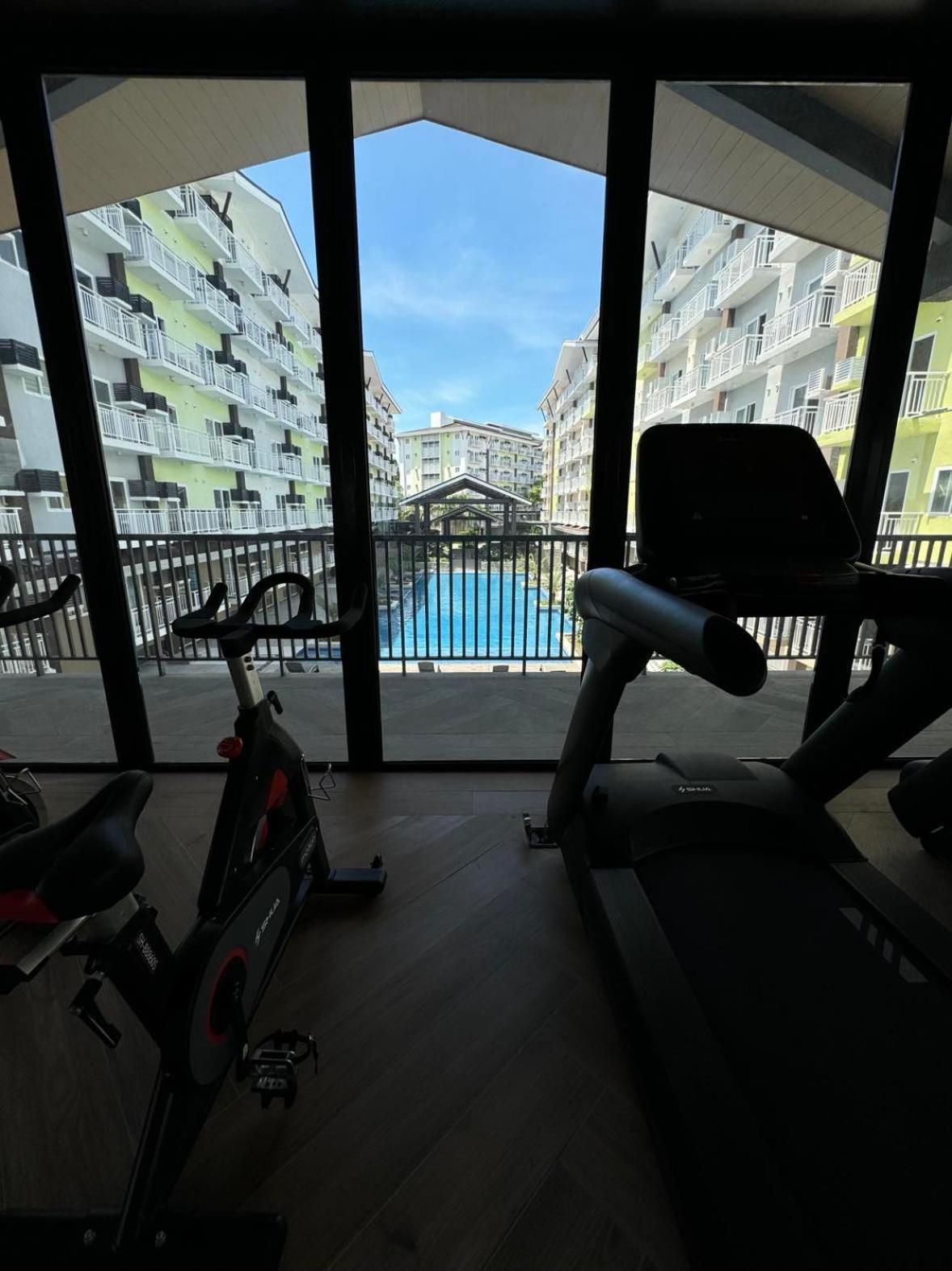 Ania Suite Room Lapu-Lapu City Exteriör bild